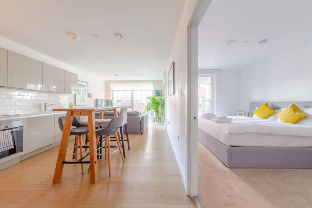 Superb 1 Bedroom Apartment 3Mins From Tube Station London Luaran gambar